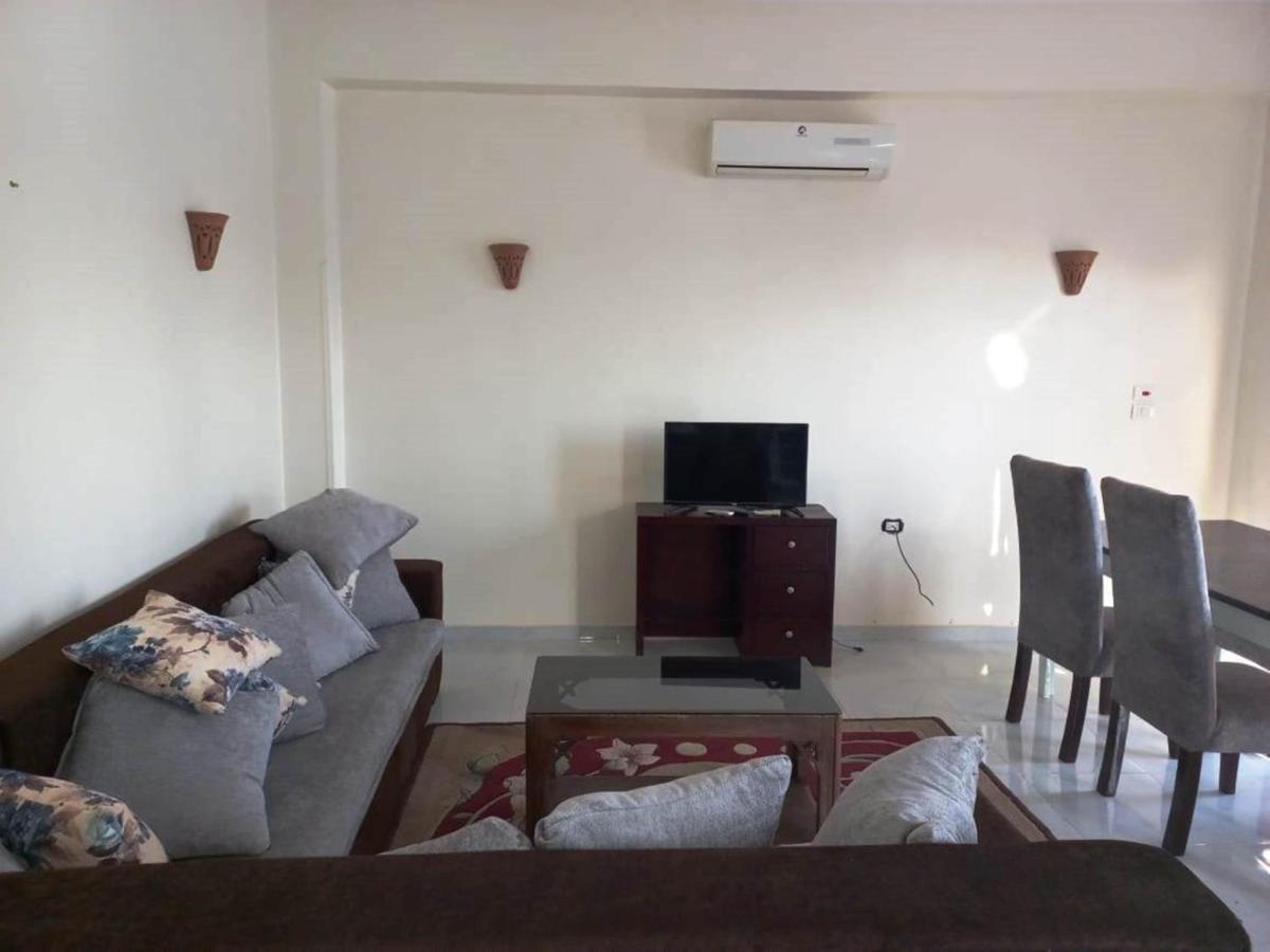 Villa Victoria Old Nile View Луксор Екстериор снимка