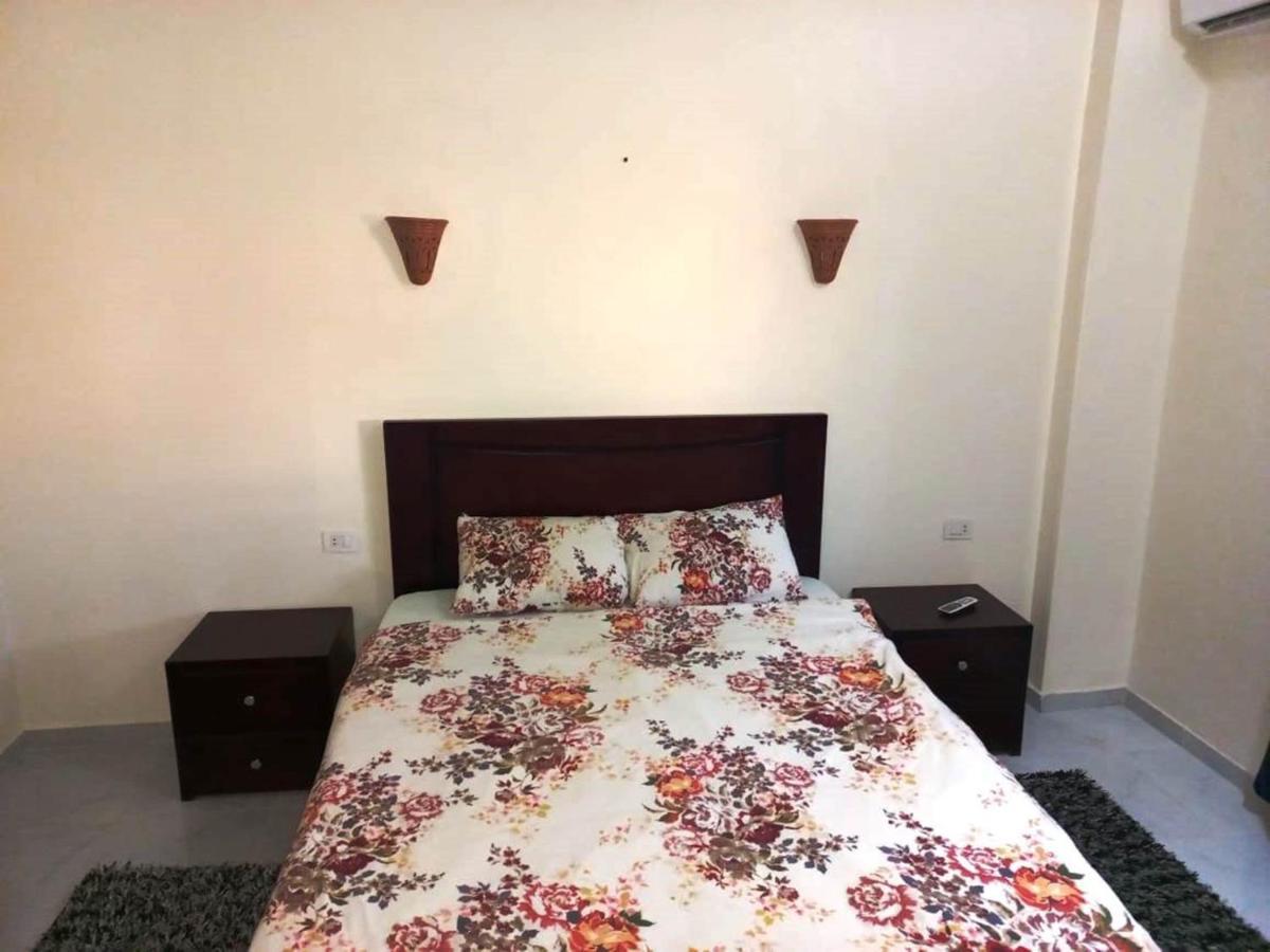 Villa Victoria Old Nile View Луксор Екстериор снимка