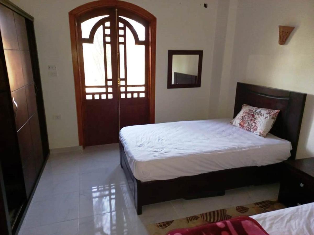 Villa Victoria Old Nile View Луксор Екстериор снимка